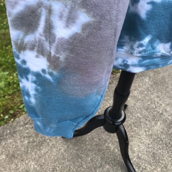 Tye dye Gildan sweatshirt size L - Picture 7 of 9